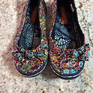 Rocket Dog Multicolor Floral Women's Shoes
